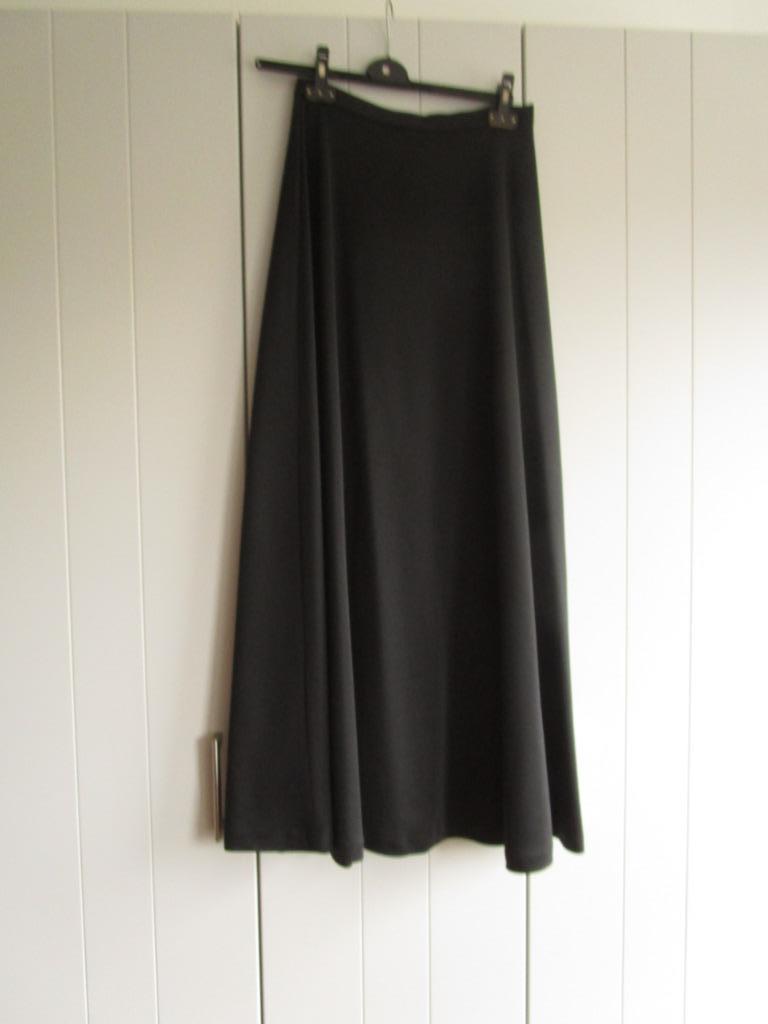 kleding  Lange zwarte rok, ANDERE, Taille 38/40 (M), Enlèvement ou Envoi, Comme neuf