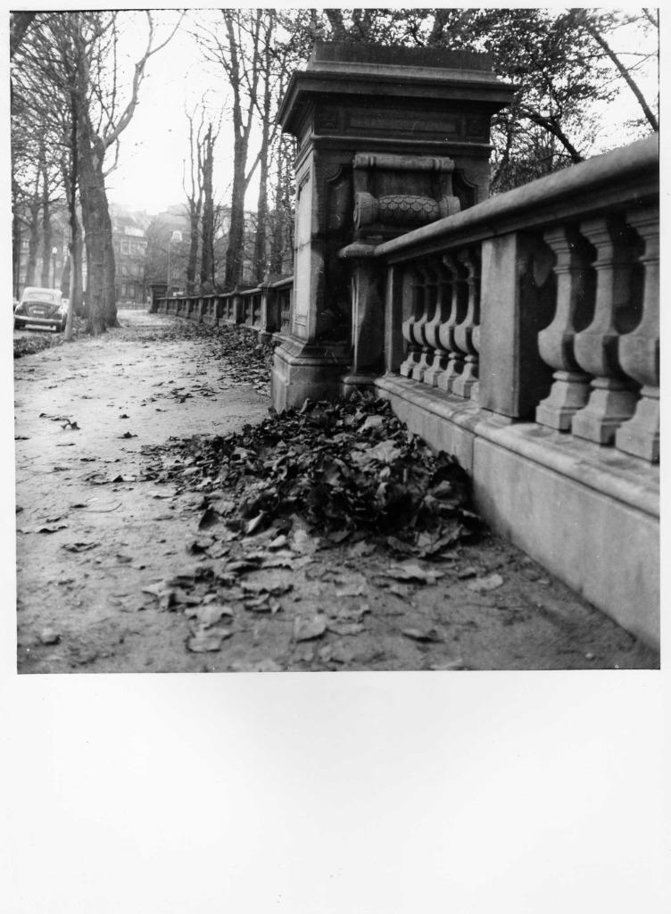 Photos alentours de l'abbaye de la Cambre (Bruxelles), 1980 à nos jours, Enlèvement ou Envoi, Photo, Utilisé
