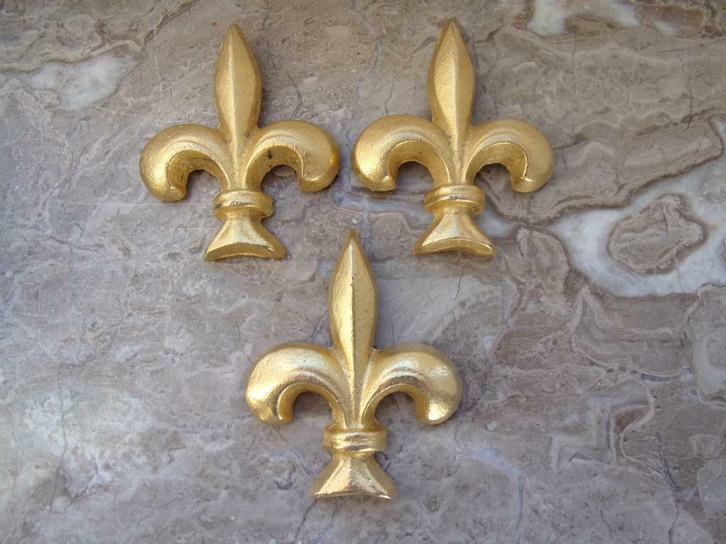 4 antieke vergulde metalen leliebloem applique ornamenten, Antiek en Kunst, Ophalen of Verzenden