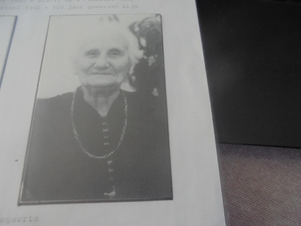 dp 100 jarige - Elodie Niemegeerts, Verzamelen, Bidprentjes en Rouwkaarten, Ophalen of Verzenden, Bidprentje