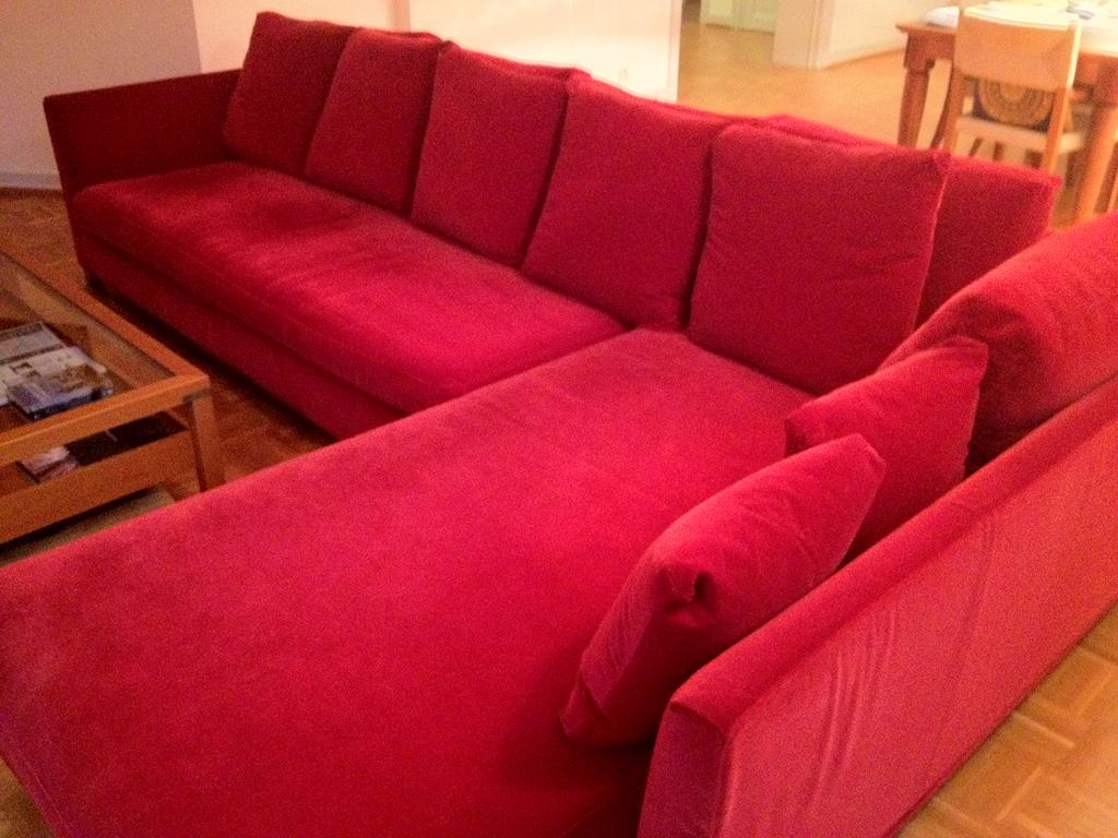 FLEXFORM VICTOR LARGE sofa in red velvet, Enlèvement, Utilisé