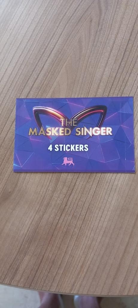 498 stickers van de Masked Singer Delhaize actie., Overige supermarkten, Ophalen of Verzenden