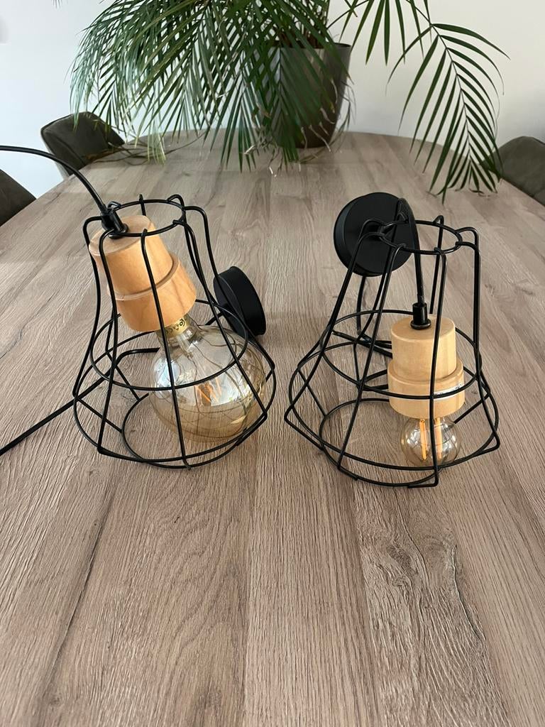 Twee hanglampen hout met zwart metaal, Enlèvement, Comme neuf, Bois