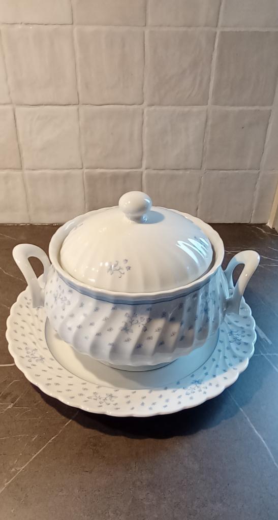 Soupière en porcelaine de Bavière Schirnding avec assiette d, Enlèvement