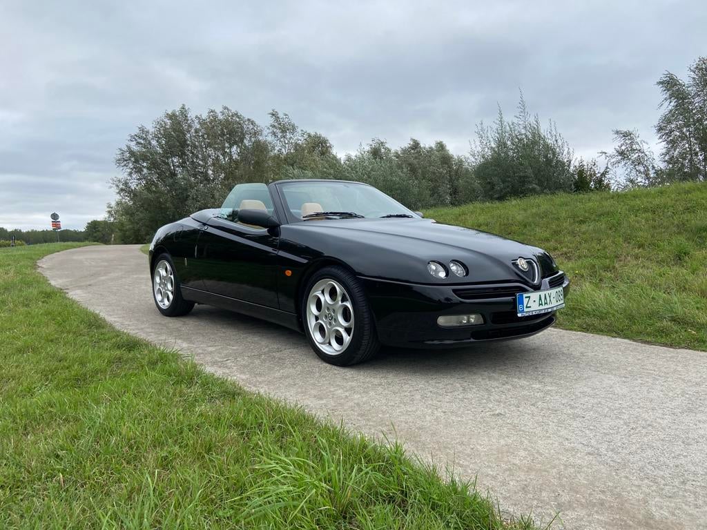 Alfa Spider Lusso met amper 57000km Gekeurd met garantie, Auto's, Alfa Romeo, Voorwielaandrijving, 114 kW, 4 cilinders, Cabriolet