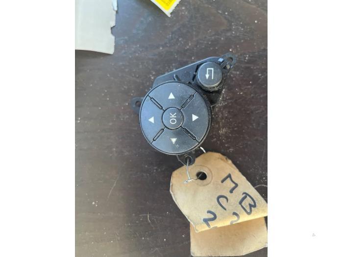 Commande radio volant d'un Mercedes C-Klasse, Autos : Pièces & Accessoires, 3 mois de garantie, Utilisé, -, -