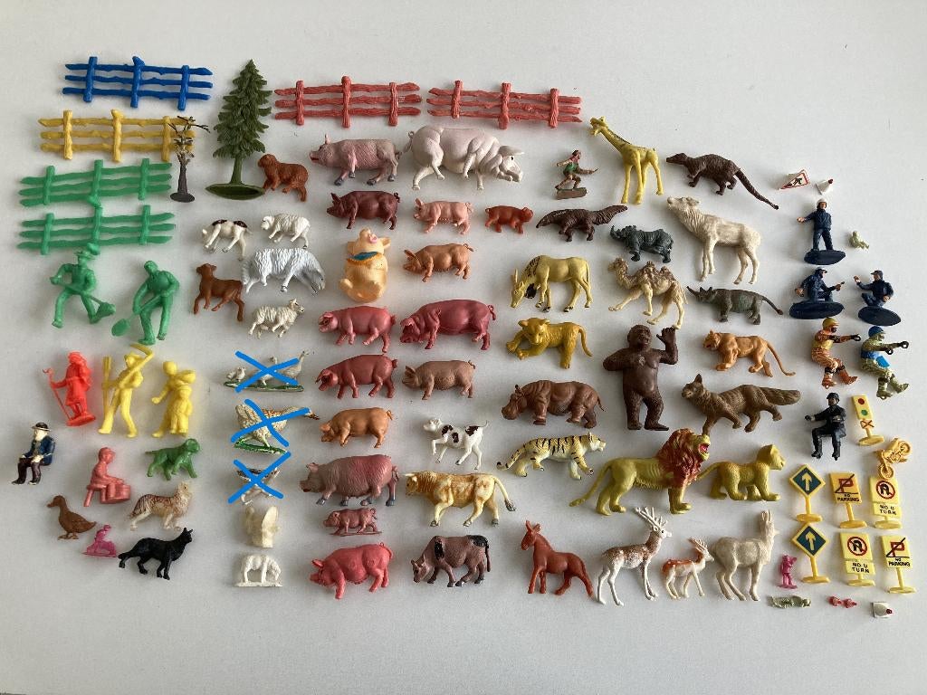 Verzameling boerderij dieren, wilde dieren, ea in plastiek, Antiek en Kunst, Antiek | Speelgoed, Ophalen of Verzenden
