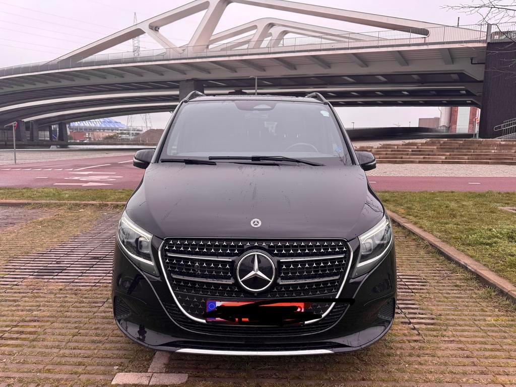 Mercedes Classe V 300d de 2024 avec 19700 km, Cuir, 8 places, Euro 6, Carnet d'entretien