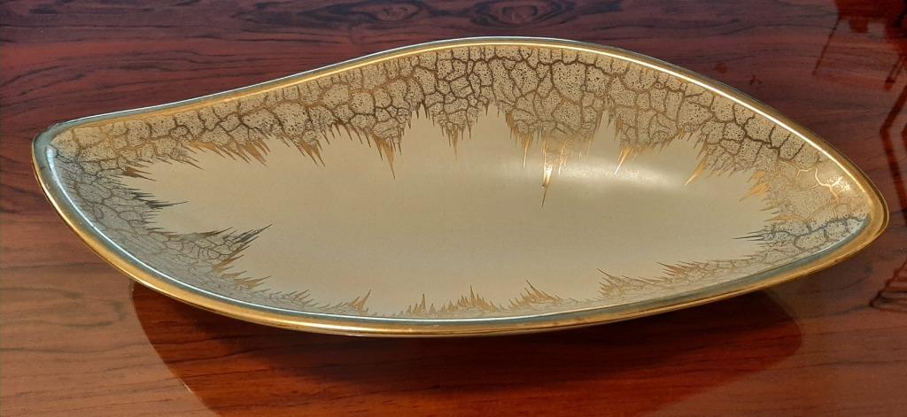 Grand Plat vintage blanc cassé/or, Antiquités & Art, Enlèvement