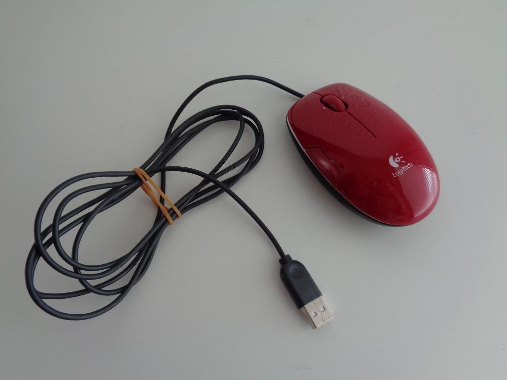 Souris ordinateur avec fil Logitech Rouge, Envoi, Utilisé, Souris, Logitech