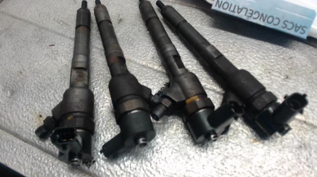 Injecteur Fiat Grande Punto 1.3JTD 55kw 0986435102 LP/13957, Autos : Pièces & Accessoires, Moteurs & Accessoires, Enlèvement ou Envoi
