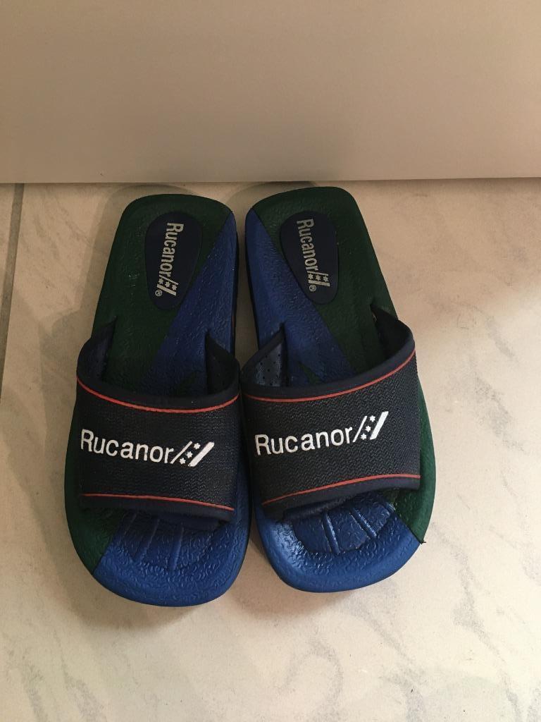 Groen/blauwe slippers Rucanor maat 35, Garçon, Enlèvement ou Envoi, Rucanor, Utilisé