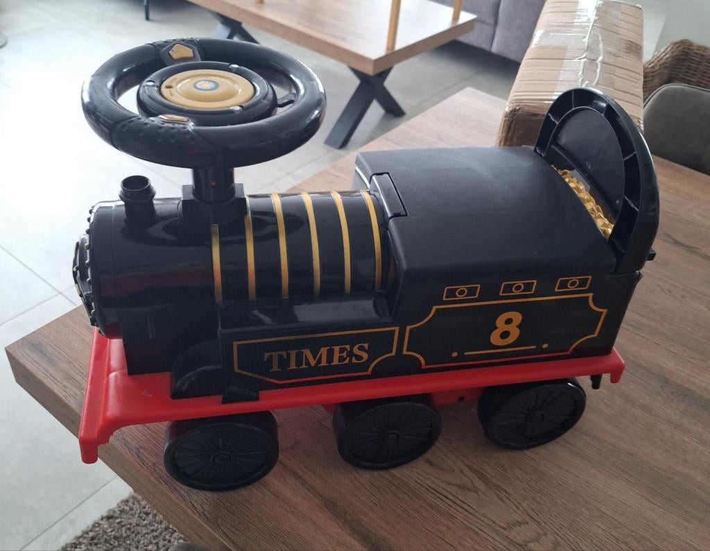 Treintje is perfecte staat, maar 1a2 keer gebruikt., Ophalen