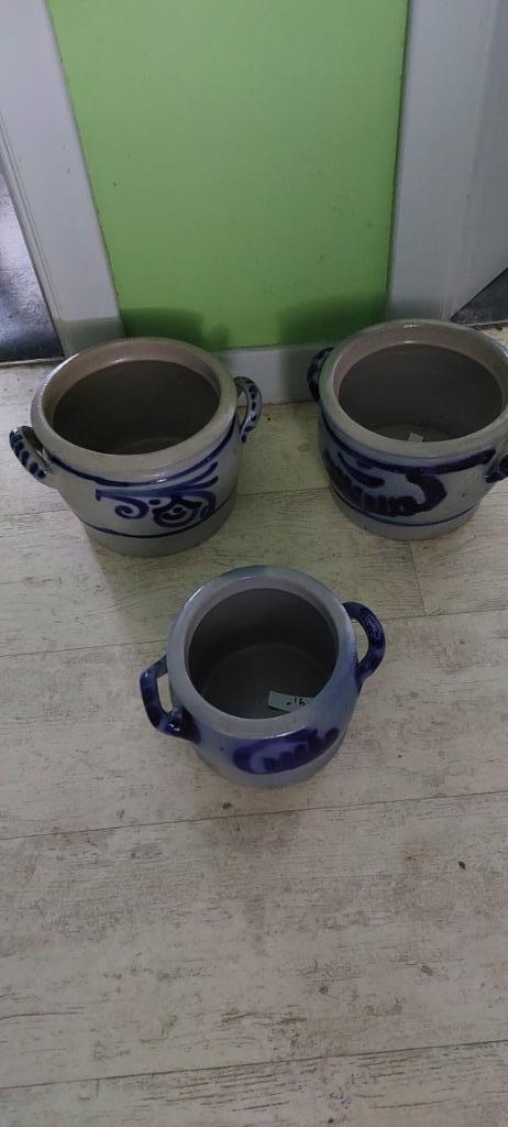 3 stenen potten, Ophalen