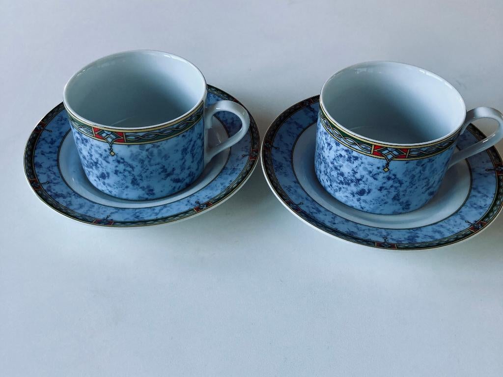 Vintage porseleinen kopjes + schotels - 2 stuks, Enlèvement ou Envoi, Comme neuf, Autres styles, Porcelaine