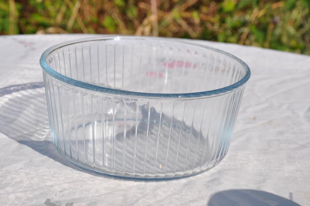 plat rond pyrex, Enlèvement ou Envoi, Comme neuf, Autres matériaux, Récipient(s)