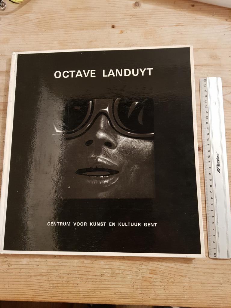 OCTAVE LANDUYT tentoonstellings catalogus hc 1973 genummerd, Boeken, Ophalen of Verzenden, Gelezen, Beeldhouwkunst