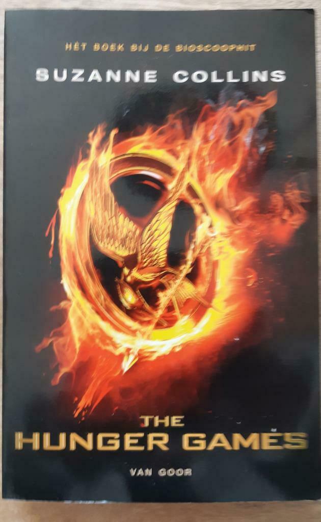 BOEK - THE HUNGERGAMES - DE HONGERSPELEN, Ophalen of Verzenden, Zo goed als nieuw, Suzanne Collins