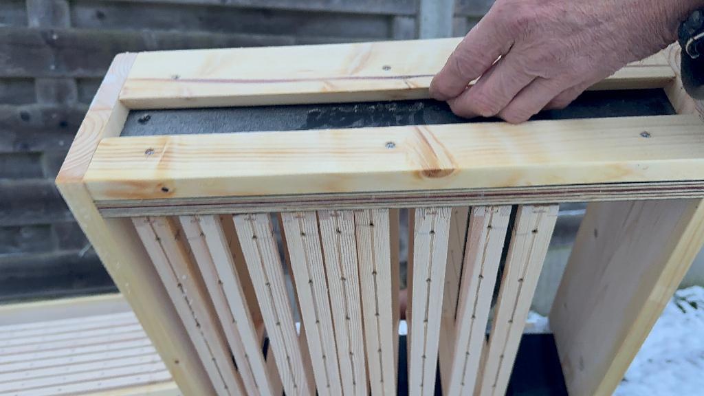 Bijenkast 11 raams, Bijen