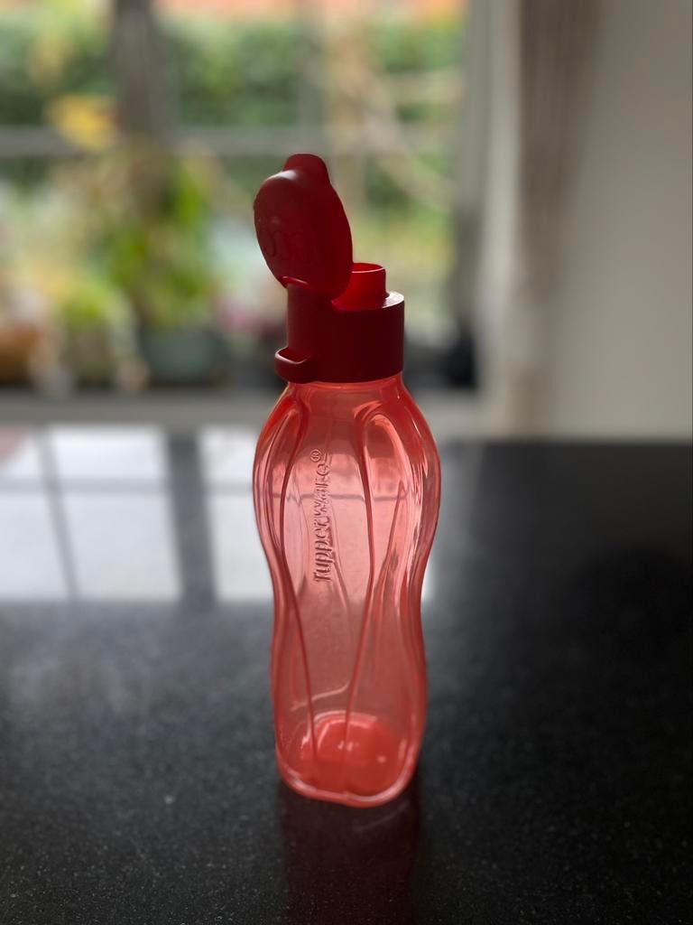 Bouteille à boire avec bouchon de sport, Neuf, Tupperware, Enlèvement ou Envoi, Brussel