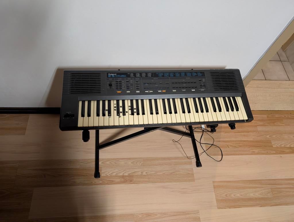 Synthétiseur intelligent Roland E-5, Musique & Instruments, Enlèvement, Comme neuf, Roland