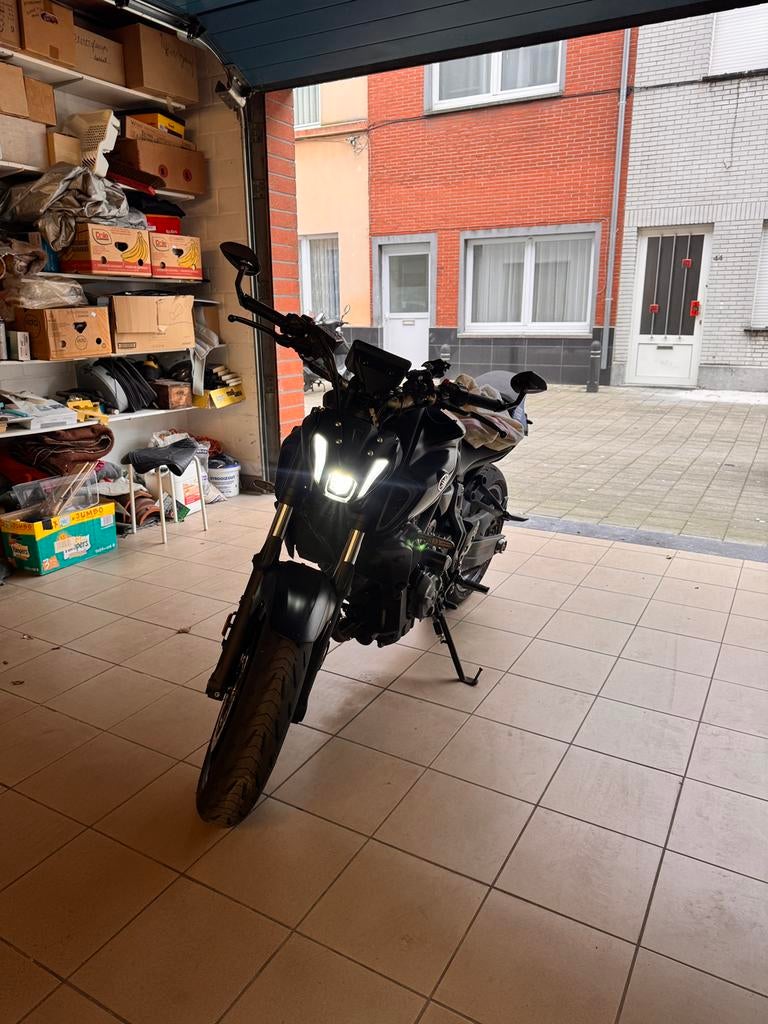 MT-07 - Akrapovic Race uitlaat - FULL OPTION - A2 - 35kW, 2 cilinders, Particulier, Minimaal motorrijbewijs A2, 689 cc