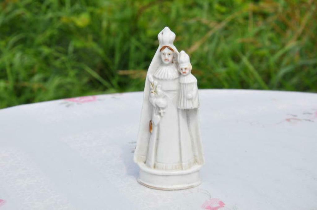 §  vierge a l'enfant a la couronne en porcelaine, Enlèvement ou Envoi