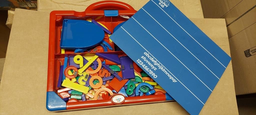 Happy Kid magneetbord - letters - cijfers - figuren, Ophalen of Verzenden, Zo goed als nieuw