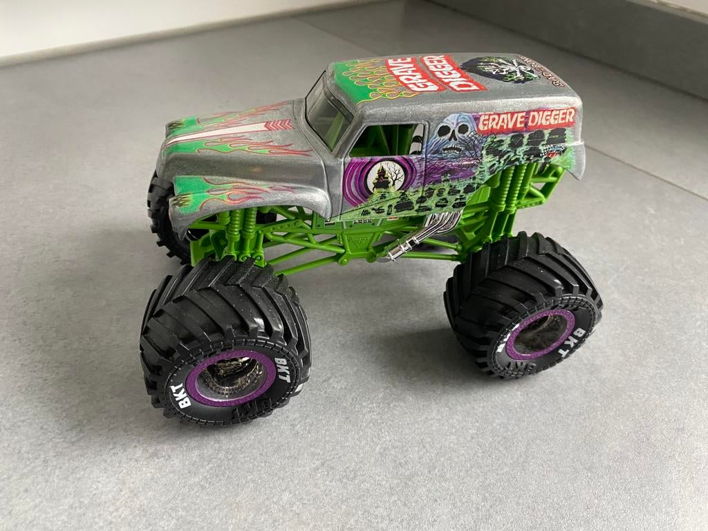 Monster Jam Monstertruck Grave Digger, Ophalen