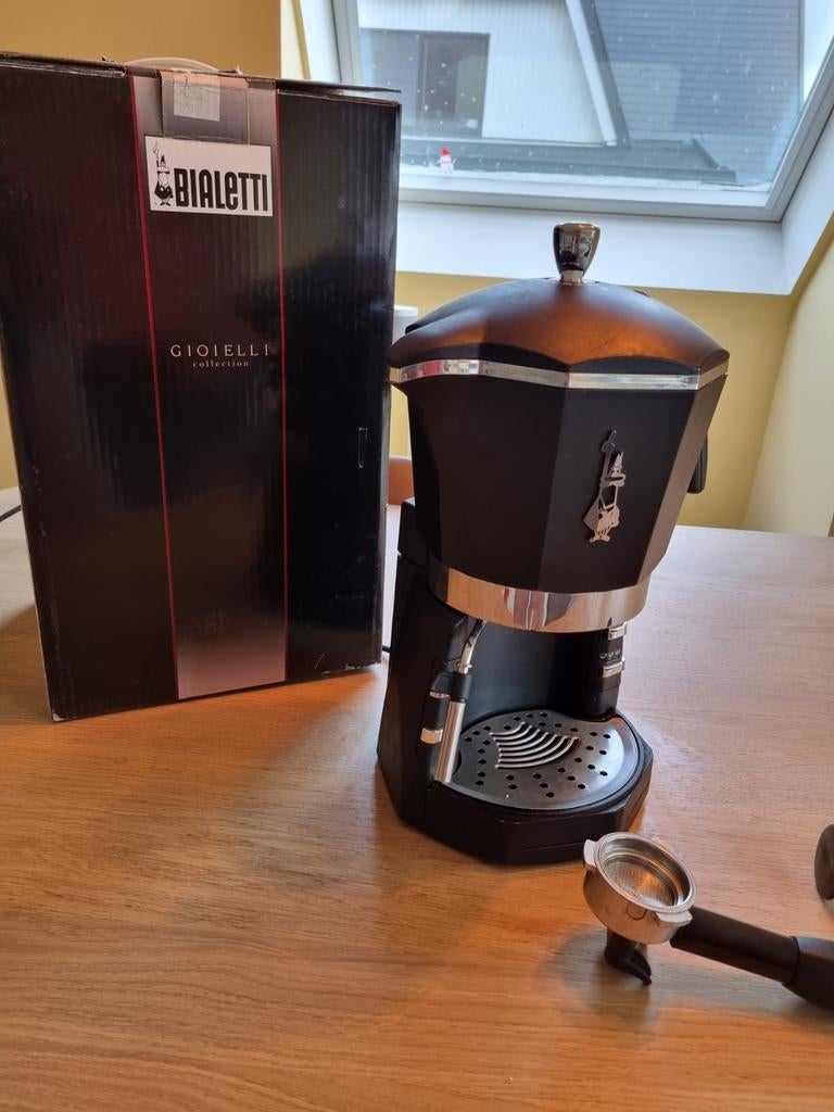 Bialetti koffiezet, Ophalen