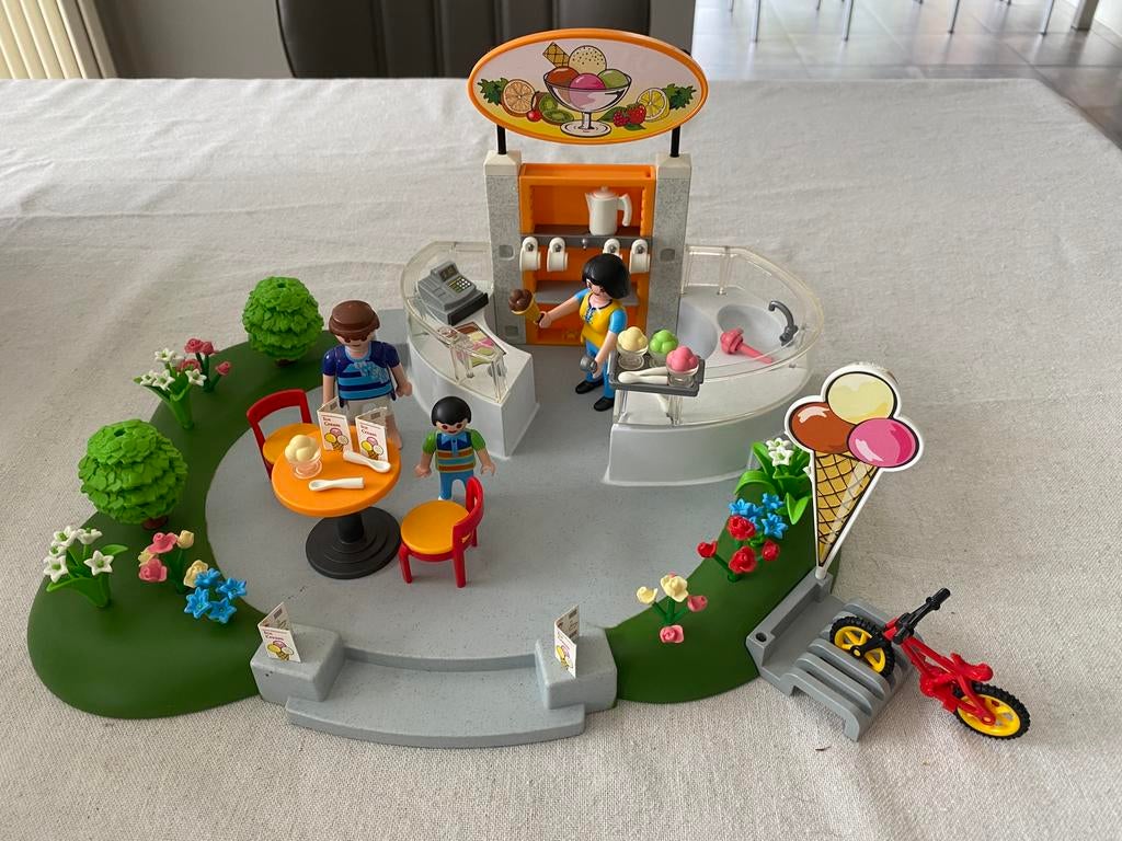 Playmobil ijssalon (4135), Kinderen en Baby's, Speelgoed | Playmobil, Ophalen of Verzenden, Zo goed als nieuw