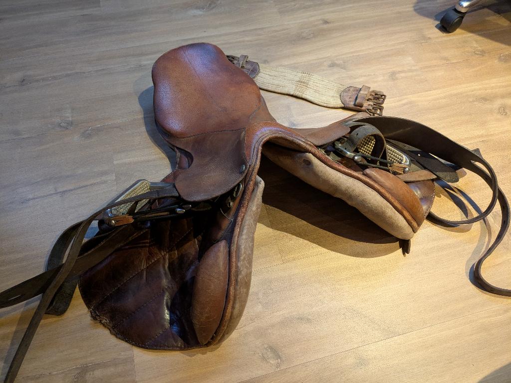 Oud springzadel Waegeman, Ophalen, Gebruikt, Springen