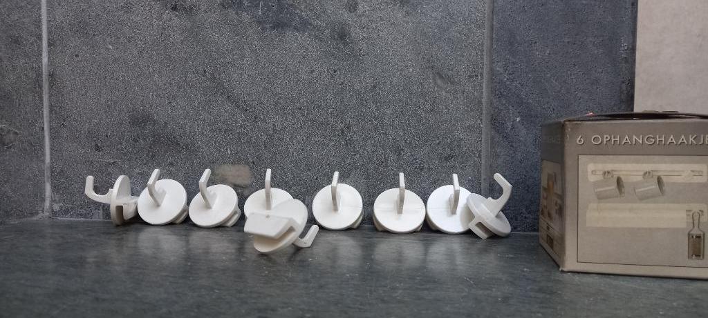 8 ophanghaakjes Hema ophangsysteem, Hobby en Vrije tijd, Ophalen of Verzenden, Nieuw