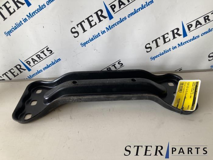 Support boîte de vitesse d'un Mercedes C-Klasse, 3 mois de garantie, Utilisé, -, -