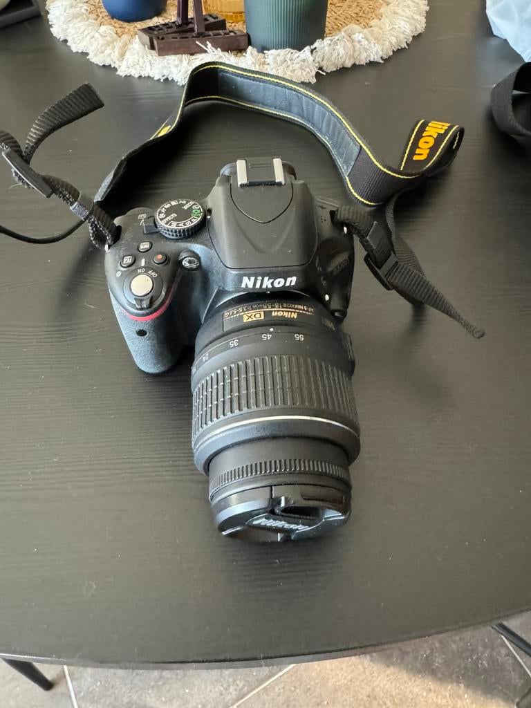 NIKON D5100 DSRL camera  + Lens + Lader + Cameratas, Audio, Tv en Foto, Ophalen, Zo goed als nieuw, Nikon
