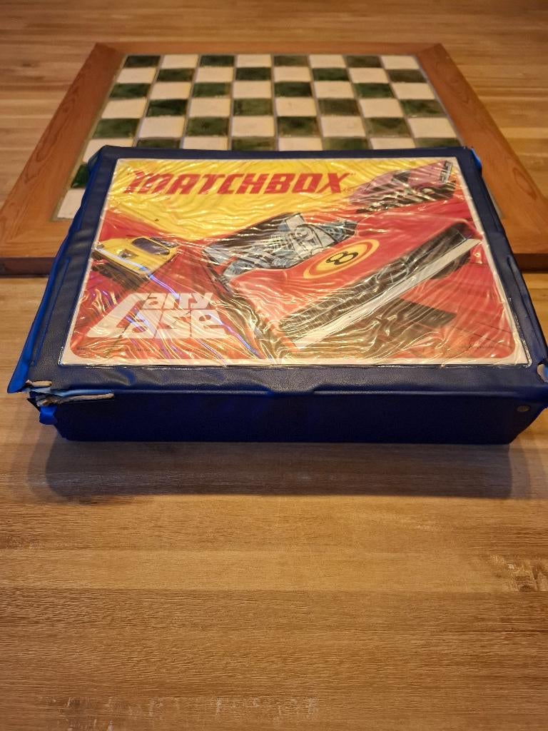MATCHBOX KOFFERTJE + 48 AUTO S BOX4, Ophalen of Verzenden, Gebruikt