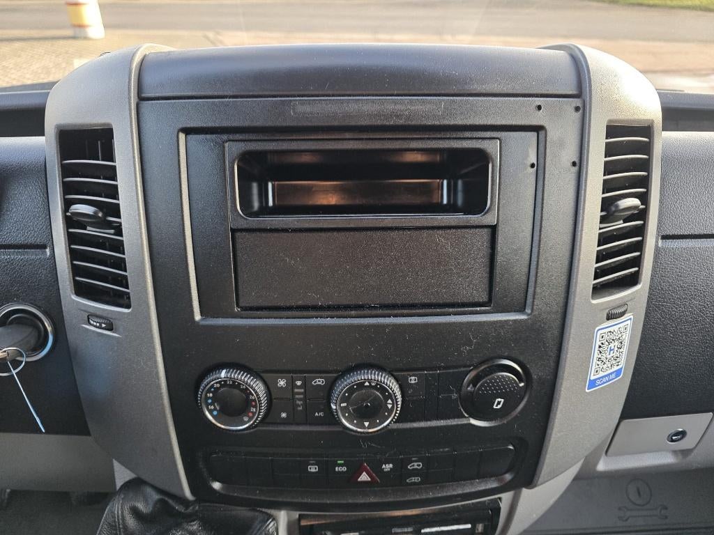 Mercedes-Benz Sprinter 313 (Stock ID 30415) — 16