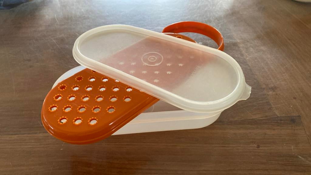 Tupperware raspaardje. Fruitpapje maken kindjes met deksel, Enlèvement, Utilisé