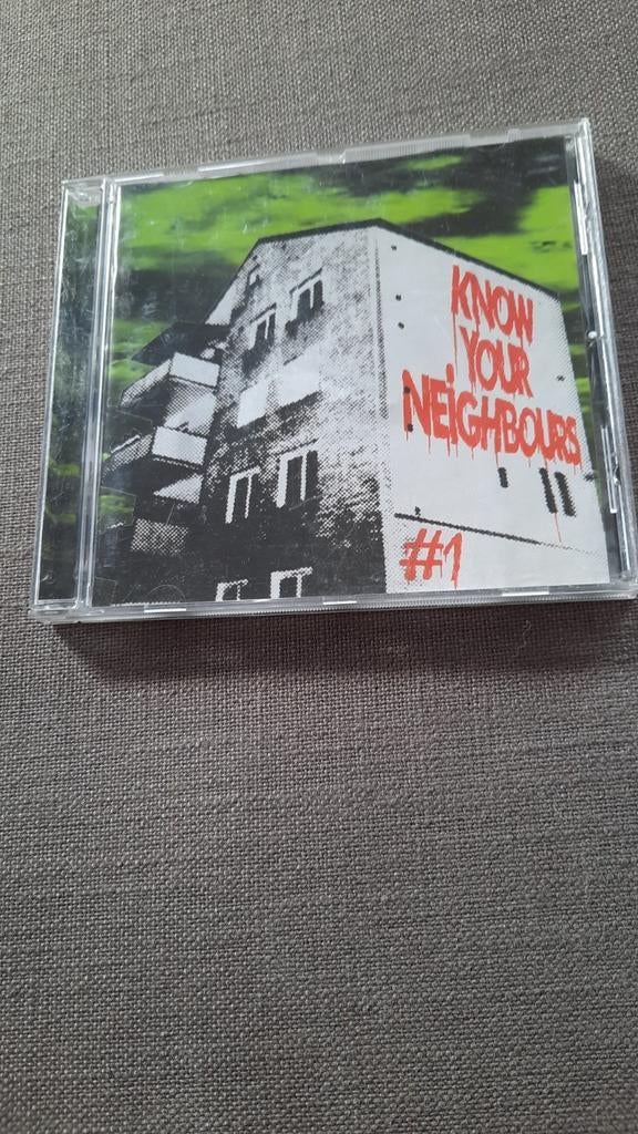 Know your neighbours # 1, Ophalen of Verzenden, Zo goed als nieuw