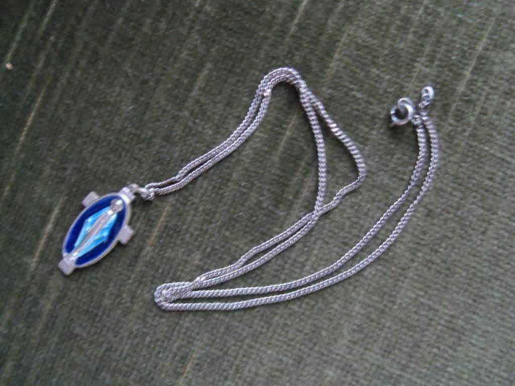 médaille miraculeuse de Notre Dame Rue de Bac Paris, Envoi
