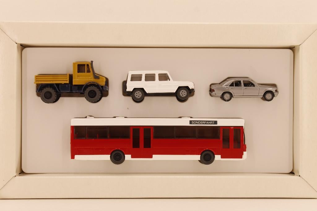 Wiking Mercedes-Benz Set HO 1/87 – 4 voertuigen, Hobby en Vrije tijd, Ophalen of Verzenden, Zo goed als nieuw, Bus of Vrachtwagen