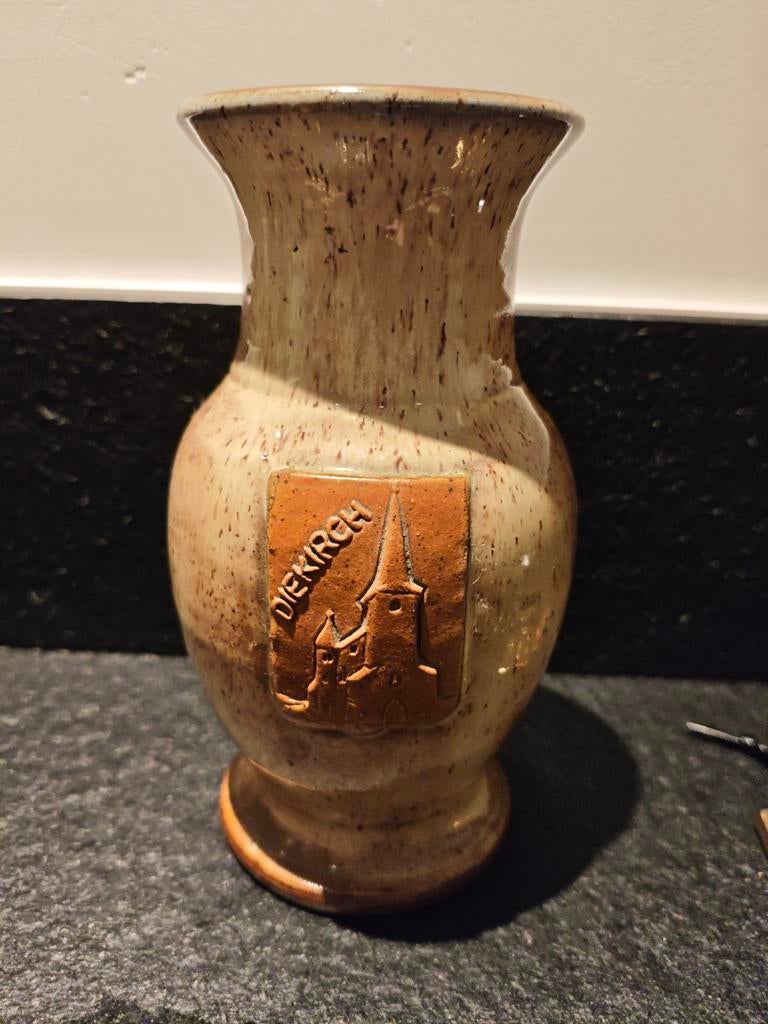 Aardewerk vaas van Diekirch, vintage religieus object, Antiquités & Art, Antiquités | Vases, Enlèvement ou Envoi