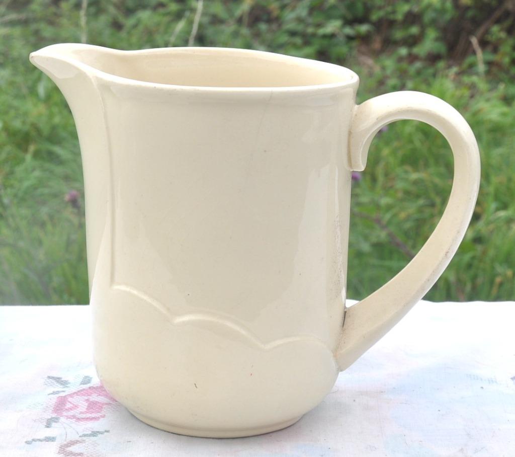 pichet boch crème de forme ovale, Antiquités & Art, Antiquités | Céramique & Poterie, Enlèvement ou Envoi