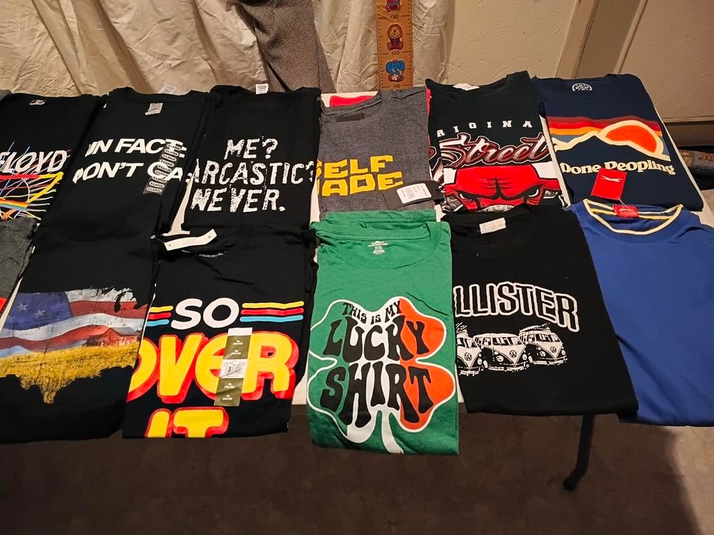 18 verschillende nieuwe T-shirts XL , diverse opdruk, Enlèvement