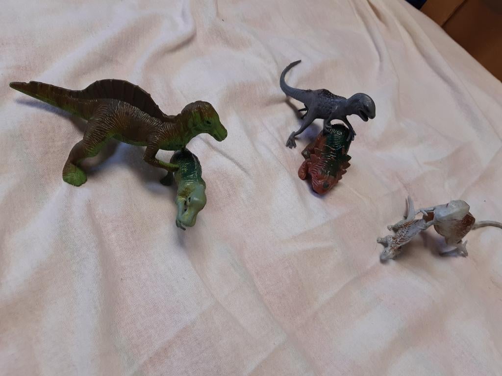 6 dino’s  T-Rex , monoceratops , dimetrodon = dinosaurus set, Kinderen en Baby's, Speelgoed | Actiefiguren, Zo goed als nieuw