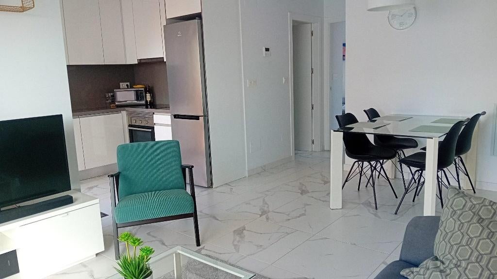 Modern appartement Torrevieja te huur, met verwarmd zwembad, Propriétaire, Ville, Costa Blanca, Lac ou rivière