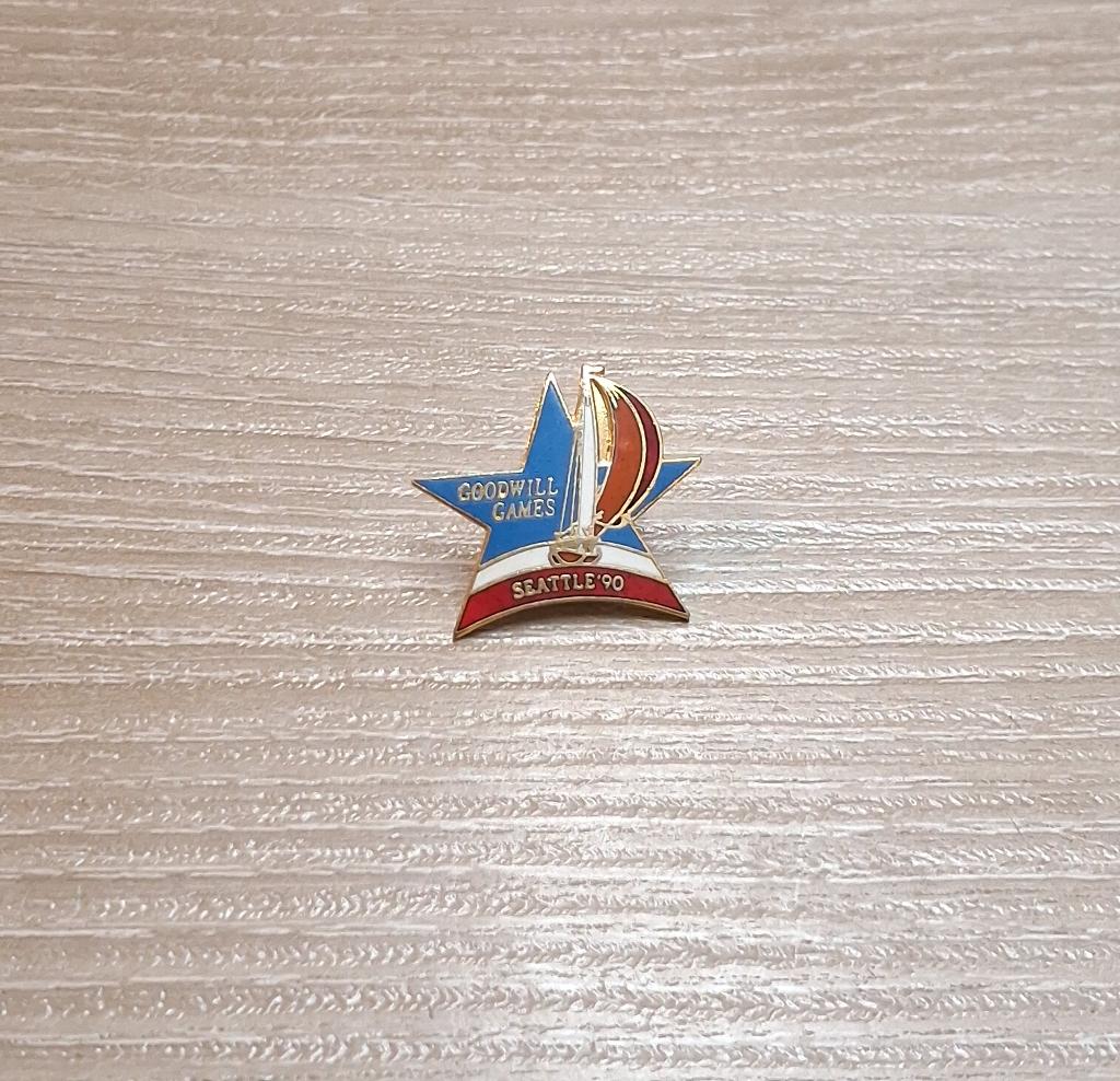 PIN - GOODWILL GAMES - SEATTLE '90 - ZEILEN - VOILIER, Verzamelen, Verzenden, Gebruikt, Sport, Speldje of Pin