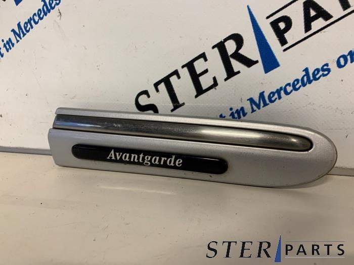 Bande décorative d'un Mercedes C-Klasse, Enlèvement ou Envoi, 3 mois de garantie, Utilisé, Mercedes-Benz