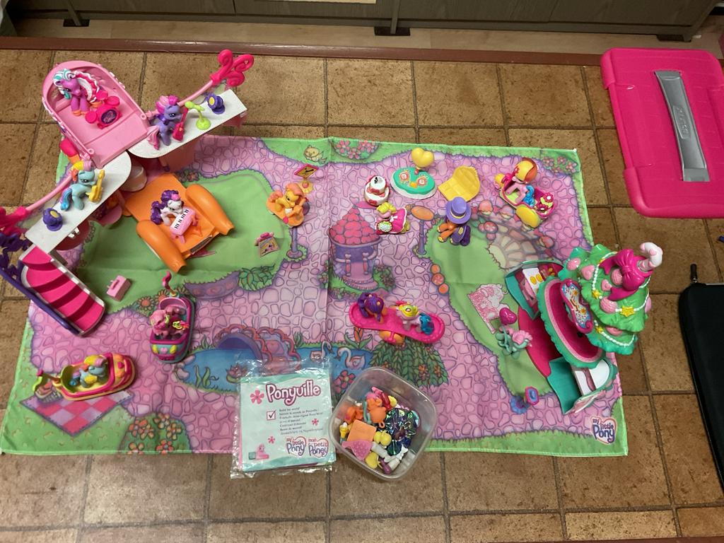 My little pony - ponyville, Kinderen en Baby's, Speelgoed | My Little Pony, Zo goed als nieuw, Ophalen of Verzenden