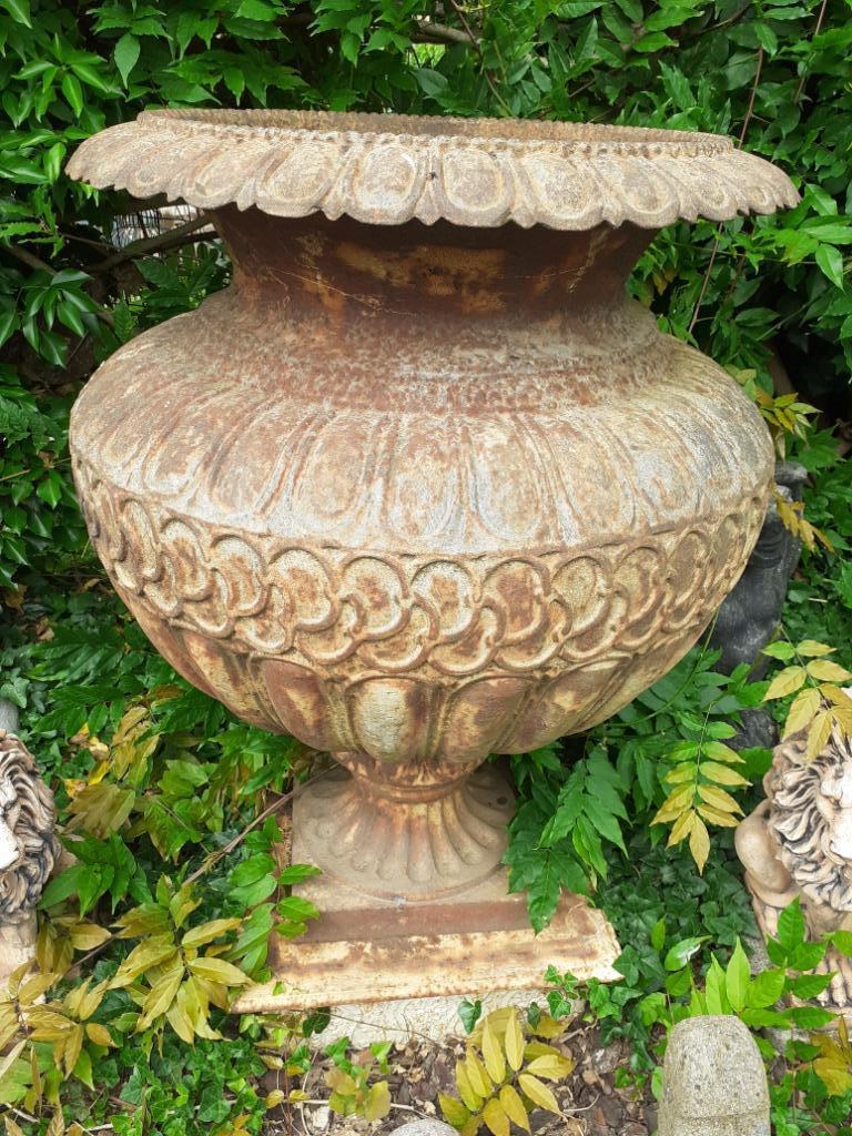 Grande vasque en fonte sur socle, Jardin & Terrasse, Enlèvement, Utilisé